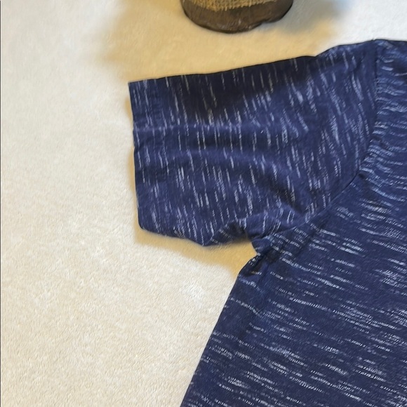 Aeropostale Blue Short Sleeve Tee with Crew Neck - Picture 4 of 6